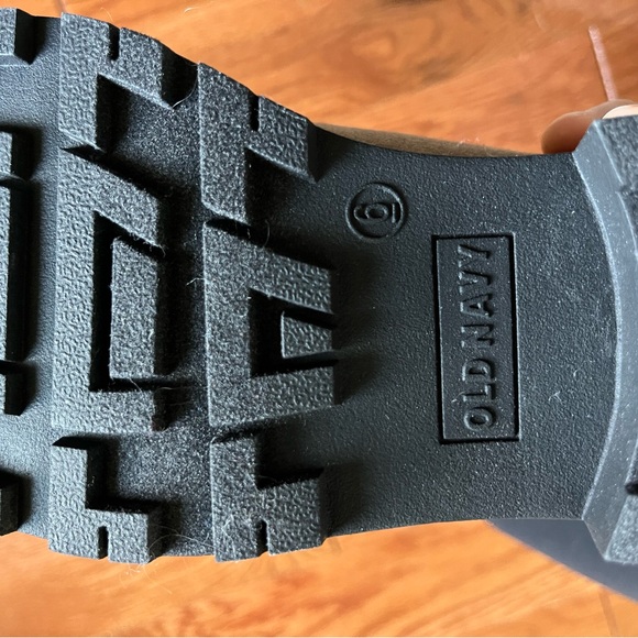 Never worn. Women’s ankle boots - Picture 4 of 4